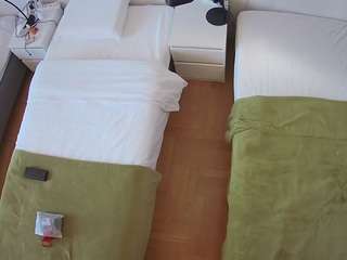 voyeurcam-julmodels-bed-5 webcam model stream image