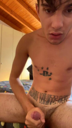 AndreaHornyDick webcam model stream image