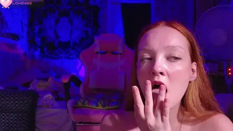 Radiants_two webcam model stream image