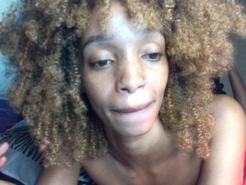 Velveet webcam bongacams model stream image