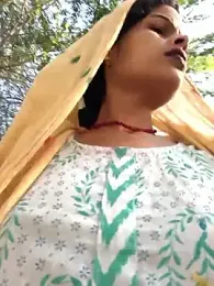 Eshna_Dabral webcam stripchat model stream image