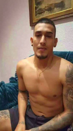 Andrewxxx9 webcam model stream image