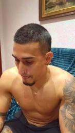 Andrewxxx9 webcam model stream image