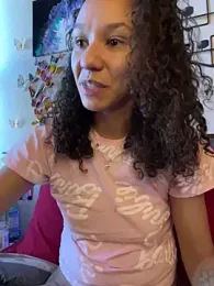 _Neeka_ webcam model stream image