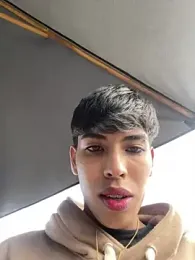 Logan_kiing webcam model stream image