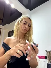 KelseyJunes webcam model stream image