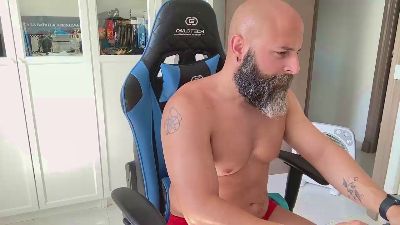 Daniaj87 webcam model stream image