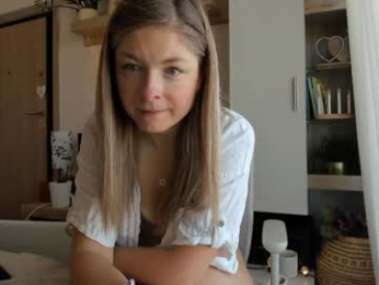 bestgirl_ofthe_neighborhood webcam model stream image