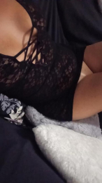 Titouna webcam model stream image