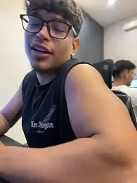 alekzamo webcam stripchat model stream image