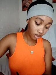 Hannah_107 webcam model stream image