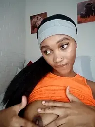 Hannah_107 webcam model stream image