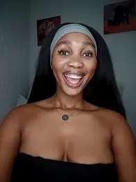 Hannah_107 webcam model stream image