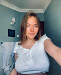 BusyGirl7 webcam model stream image