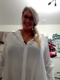 irinamaux webcam model stream image