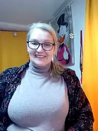 irinamaux webcam model stream image