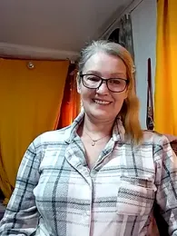 irinamaux webcam model stream image