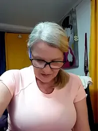 irinamaux webcam model stream image