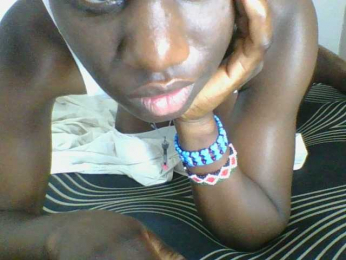 Petitegoddess webcam model stream image