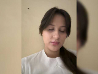Llevie webcam model stream image