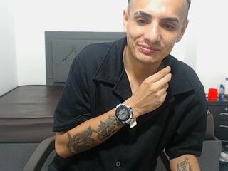 Darwin Hernert webcam model stream image