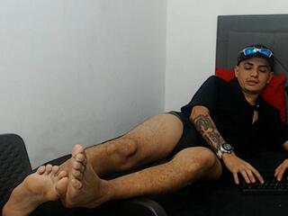 Darwin Hernert webcam model stream image