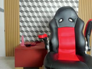 Reily Usui webcam model stream image
