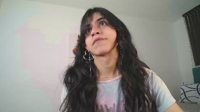 Bella_Poisonous webcam model stream image