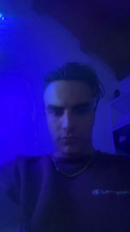 luchino220 webcam model stream image