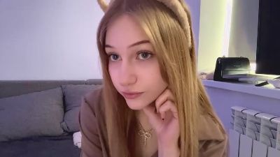 ReathaDavel webcam model stream image