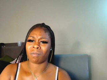 Naomiruty webcam model stream image