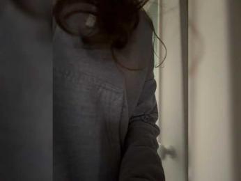 top_queen webcam model stream image