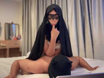 hiddenCrazySlut webcam bongacams model stream image