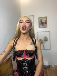 TrishaAbundance webcam model stream image