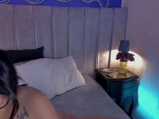 evaa-stevens webcam model stream image