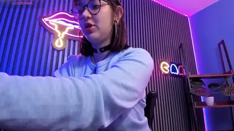 Violett_Lilith webcam model stream image