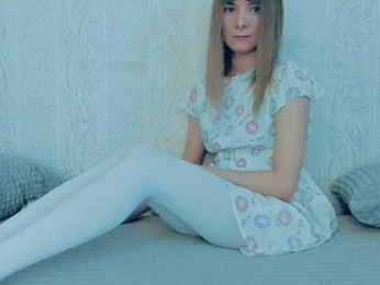 YourCaramel webcam model stream image