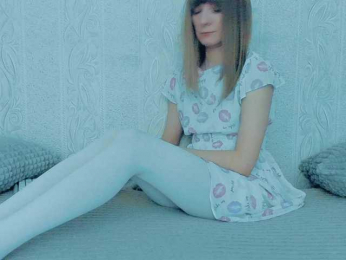 YourCaramel webcam model stream image
