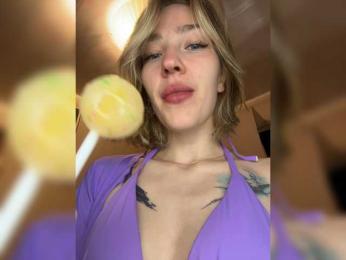 AlinnaAnnila webcam bongacams model stream image