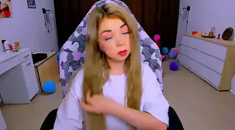littleSiyfairy webcam model stream image