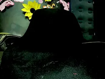 DirtyKhloy webcam model stream image