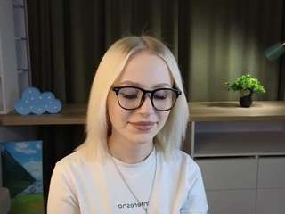 bridgetcordner webcam model stream image