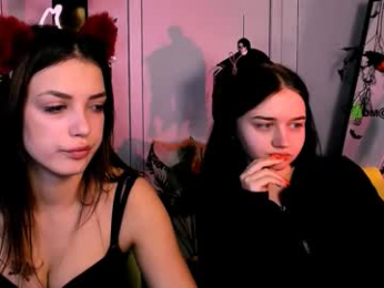 miki_ti webcam model stream image