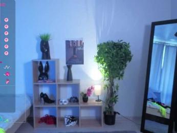 EmilyBlare webcam model stream image