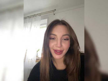 RedElf webcam model stream image