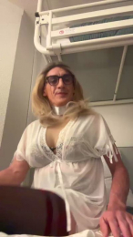 Maurynetrv webcam model stream image