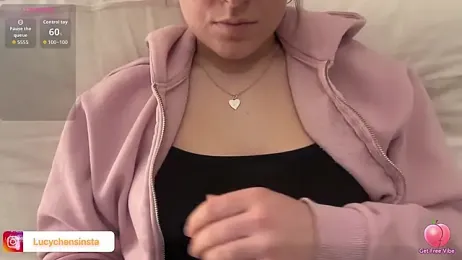 Lucyschickt webcam stripchat model stream image