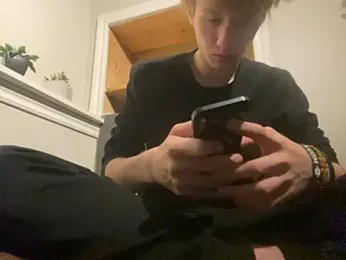 yourwhiteboy1 webcam model stream image