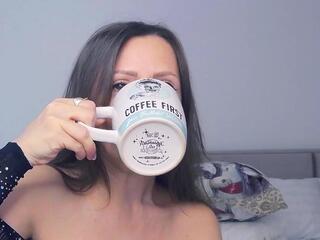 Alexia Cage webcam model stream image