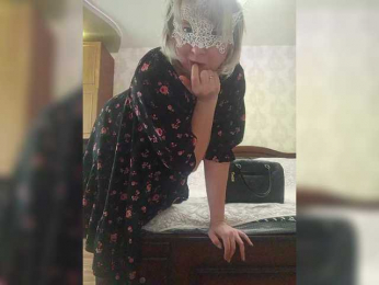 Lady-marshmallows webcam model stream image